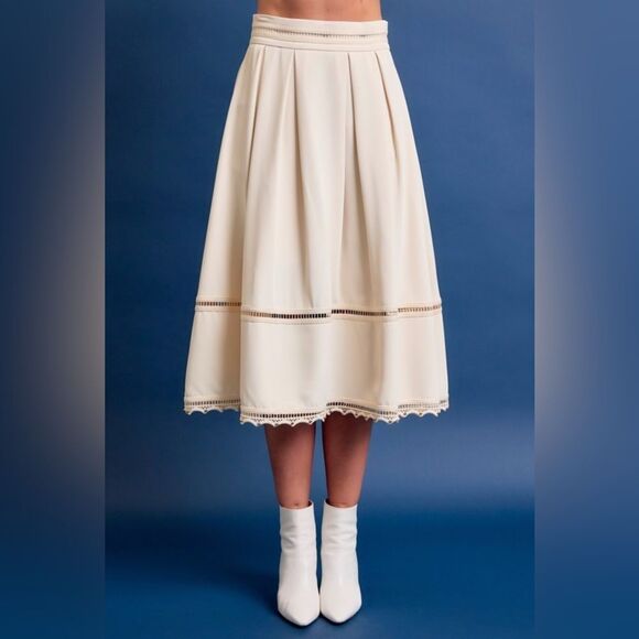 503. Chic Cream Two-Piece Skirt and Top Set - Picture 8 of 10